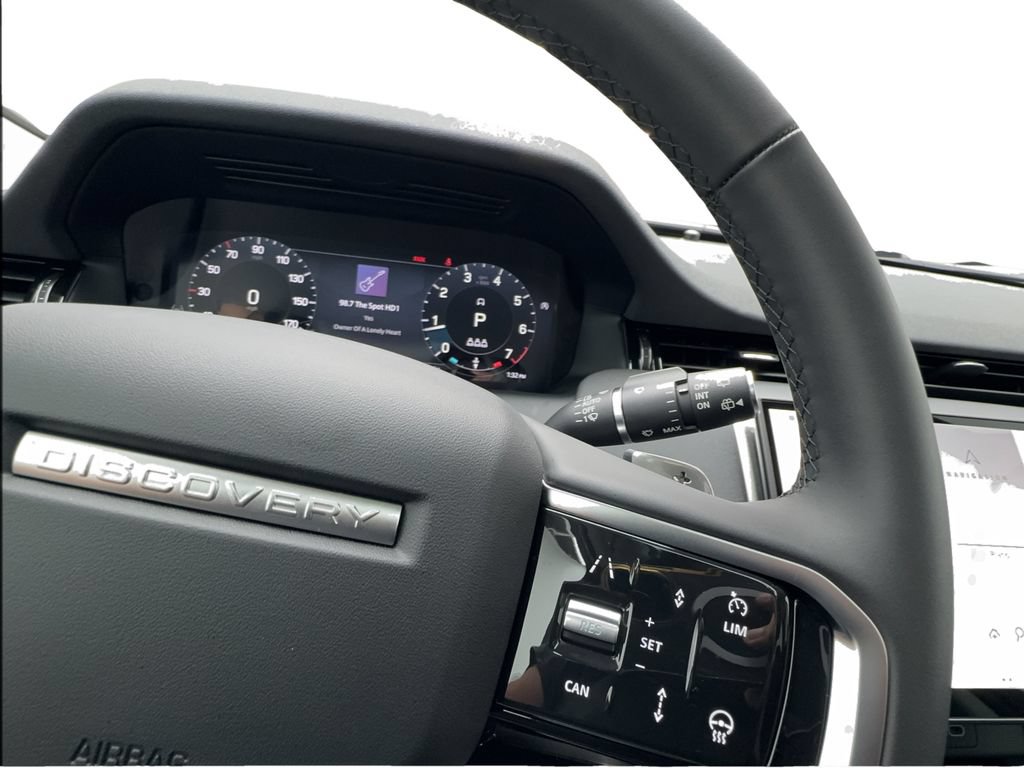 Used 2025 Land Rover Discovery Sport S AWD/4WD image 45