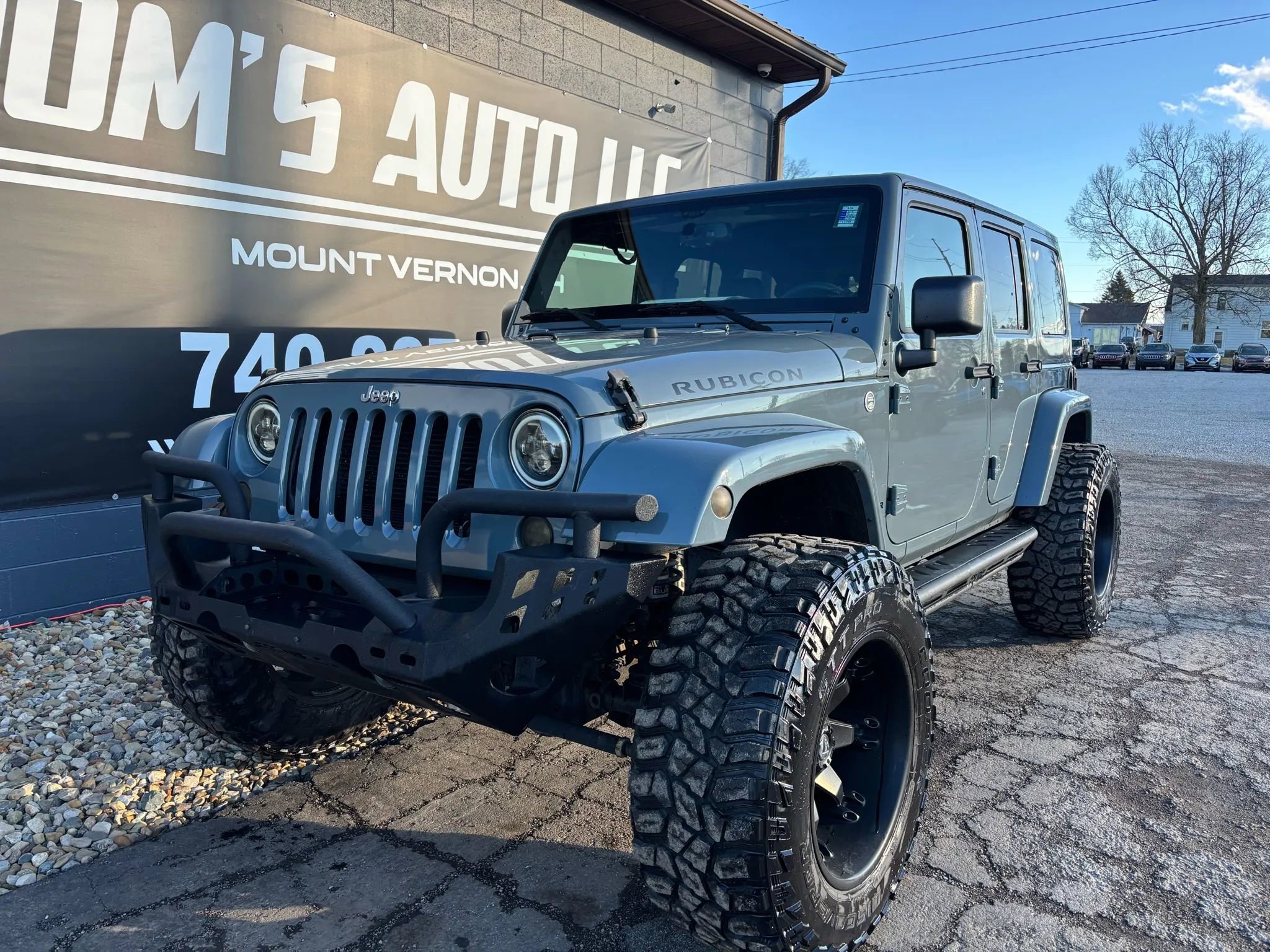 Used 2015 Jeep Wrangler Unlimited Rubicon w/ Connectivity Group image 11