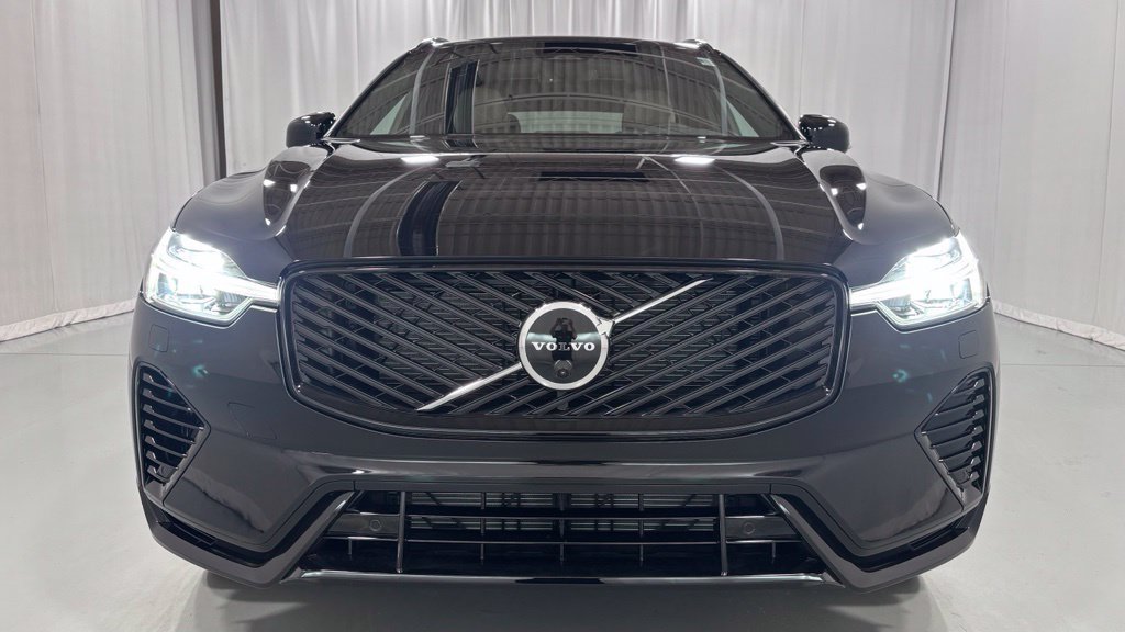 New 2027 Volvo XC60 T8 Plus AWD/4WD image 3