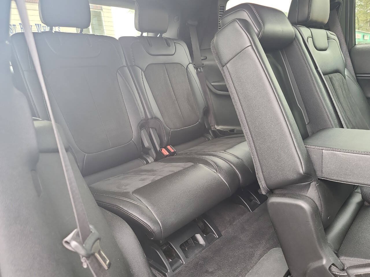 Used 2023 Jeep Grand Cherokee L Laredo RWD image 37