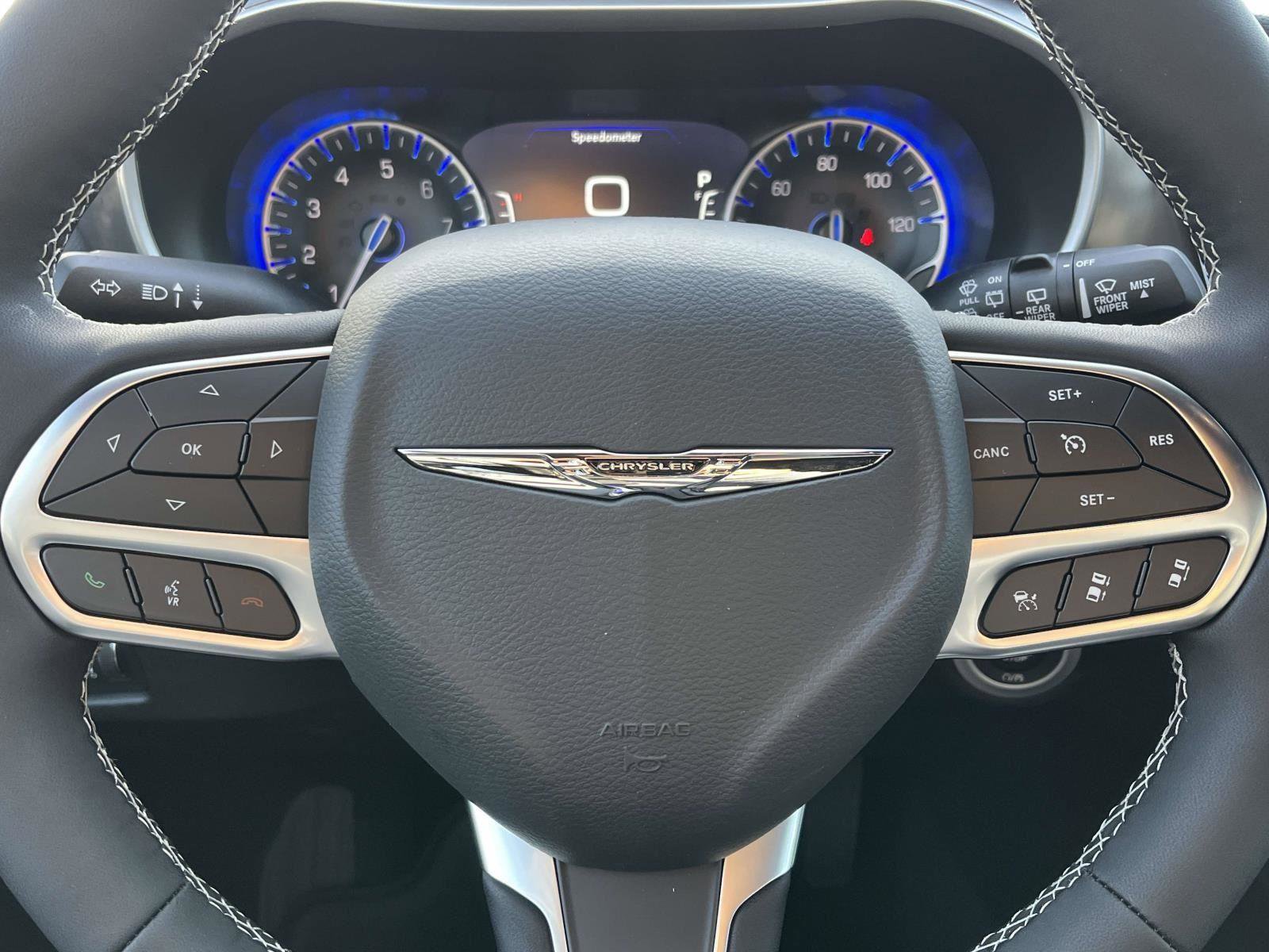 New 2026 Chrysler Pacifica Select FWD image 8
