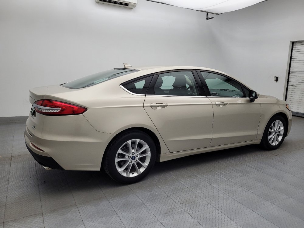 Used 2019 Ford Fusion SE image 10
