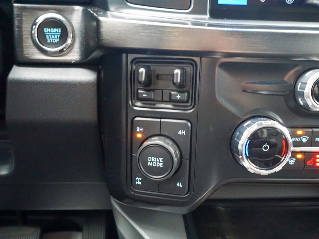 Used 2023 Ford F250 Lariat w/ Black Appearance Package image 30