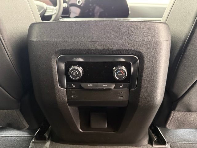 New 2026 Chevrolet Tahoe LT w/ Comfort Package AWD/4WD image 33