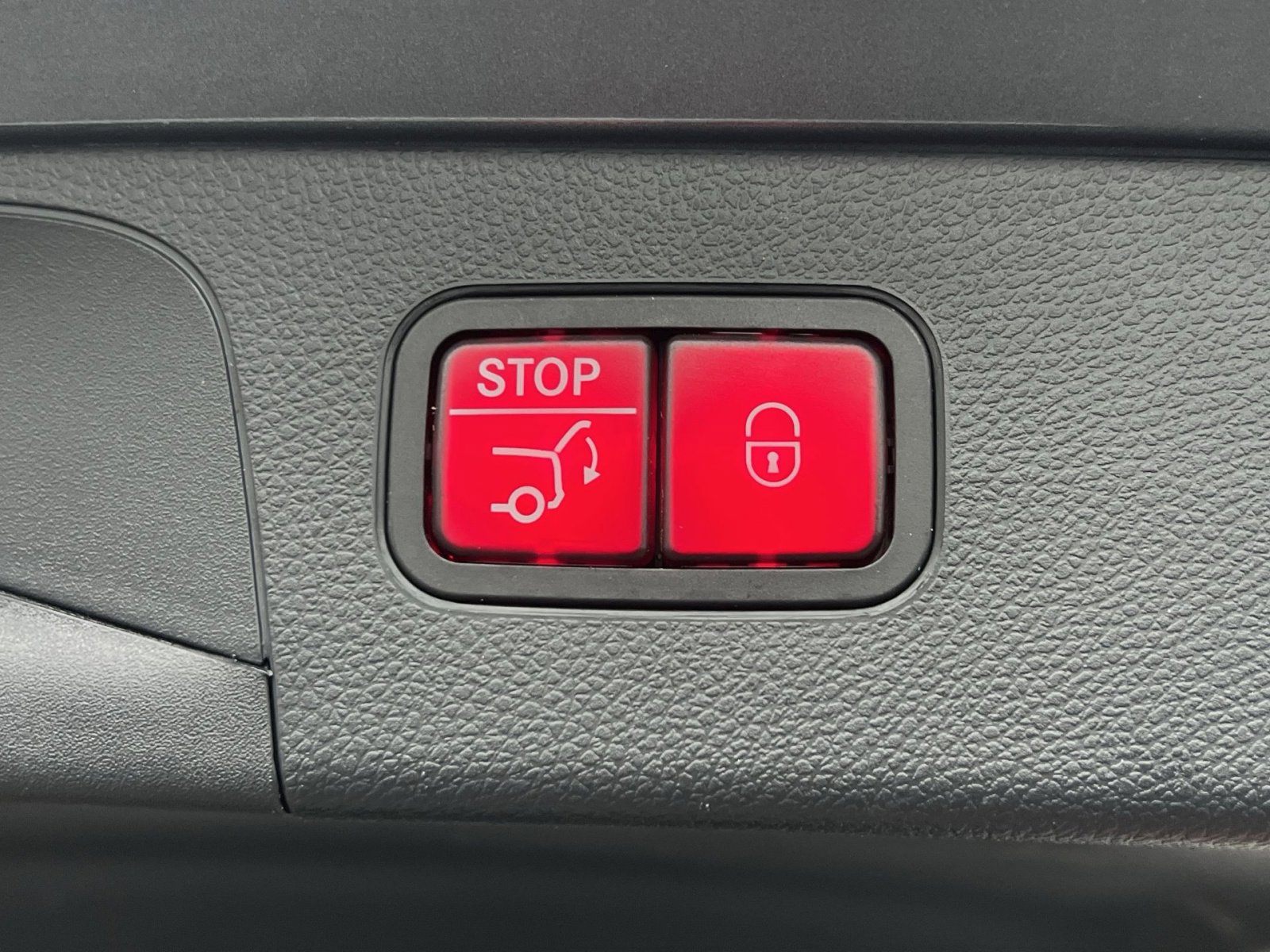 Certified 2021 Mercedes-Benz GLC 300 4MATIC image 25