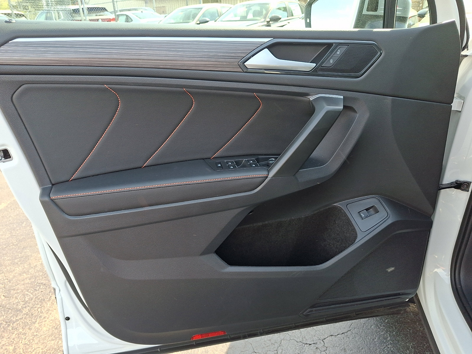 Certified 2024 Volkswagen Tiguan Wolfsburg Edition AWD/4WD image 12