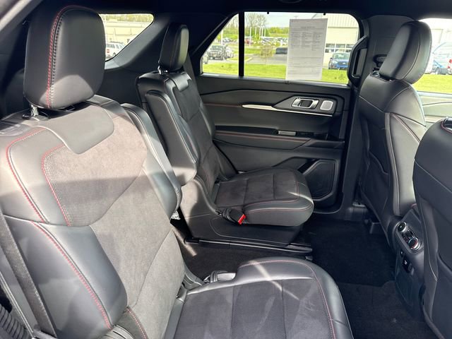Used 2025 Ford Explorer ST AWD/4WD image 14