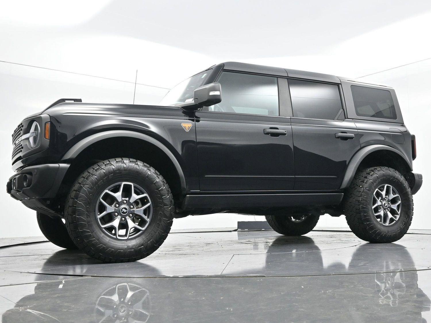 Used 2023 Ford Bronco Badlands image 50