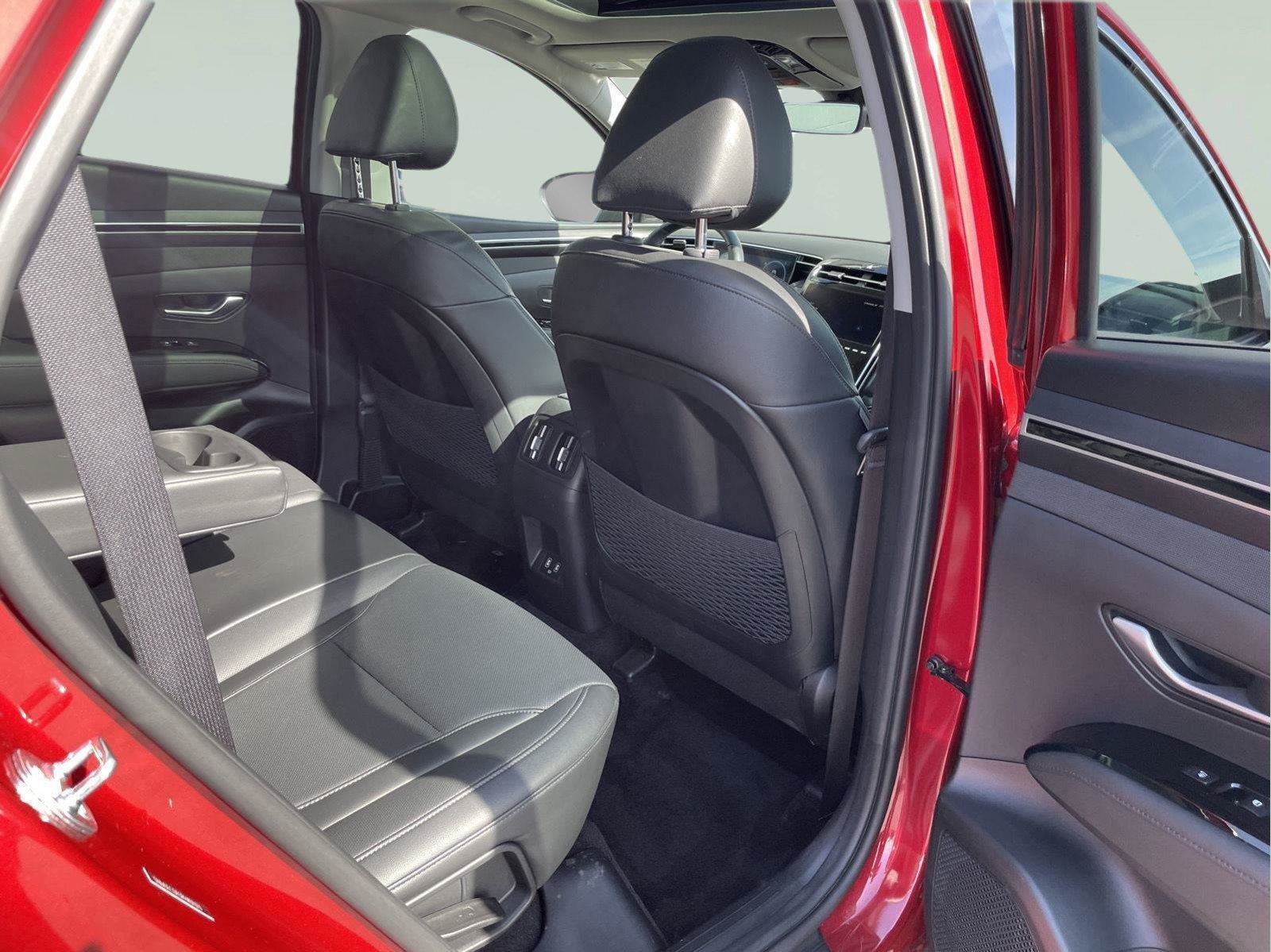 Used 2024 Hyundai Tucson Limited AWD/4WD image 18