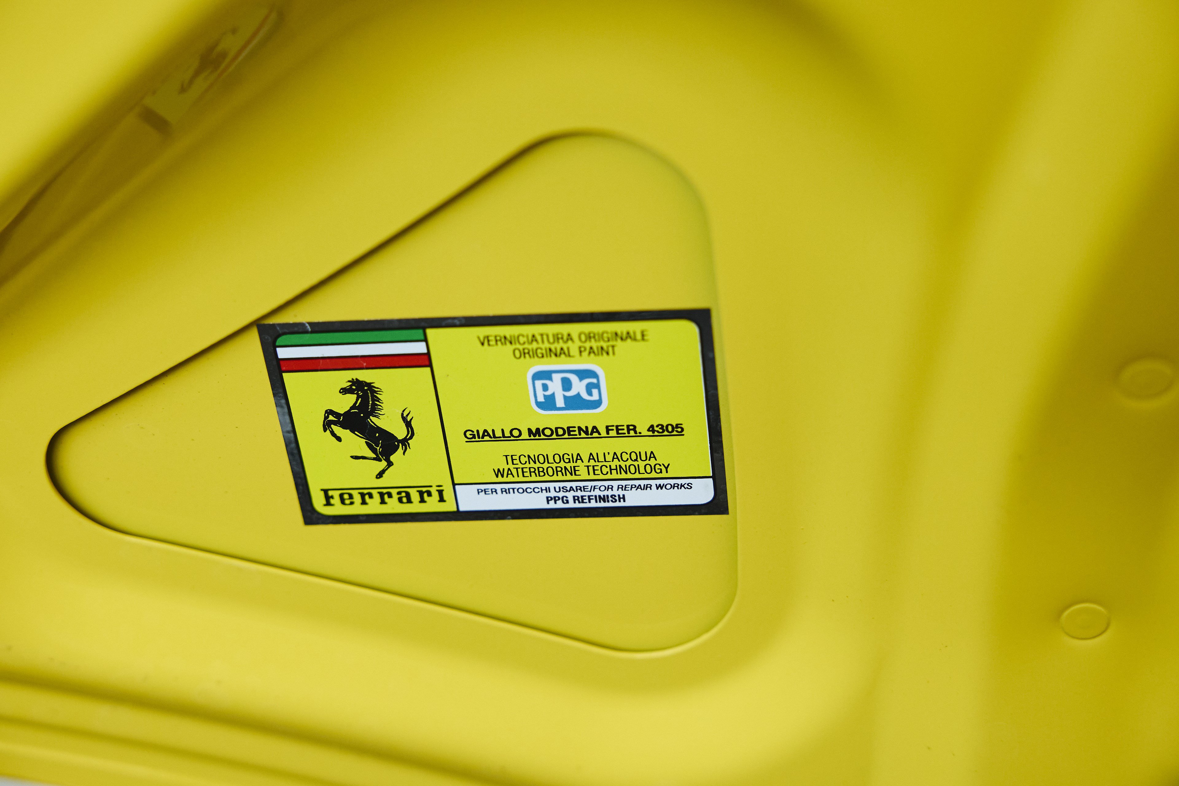Used 2025 Ferrari Roma Spider RWD image 34