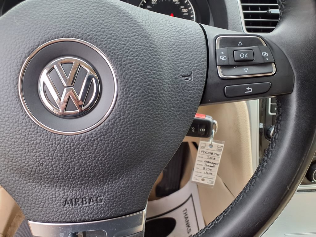 Used 2013 Volkswagen Passat 2.5 SE FWD image 21