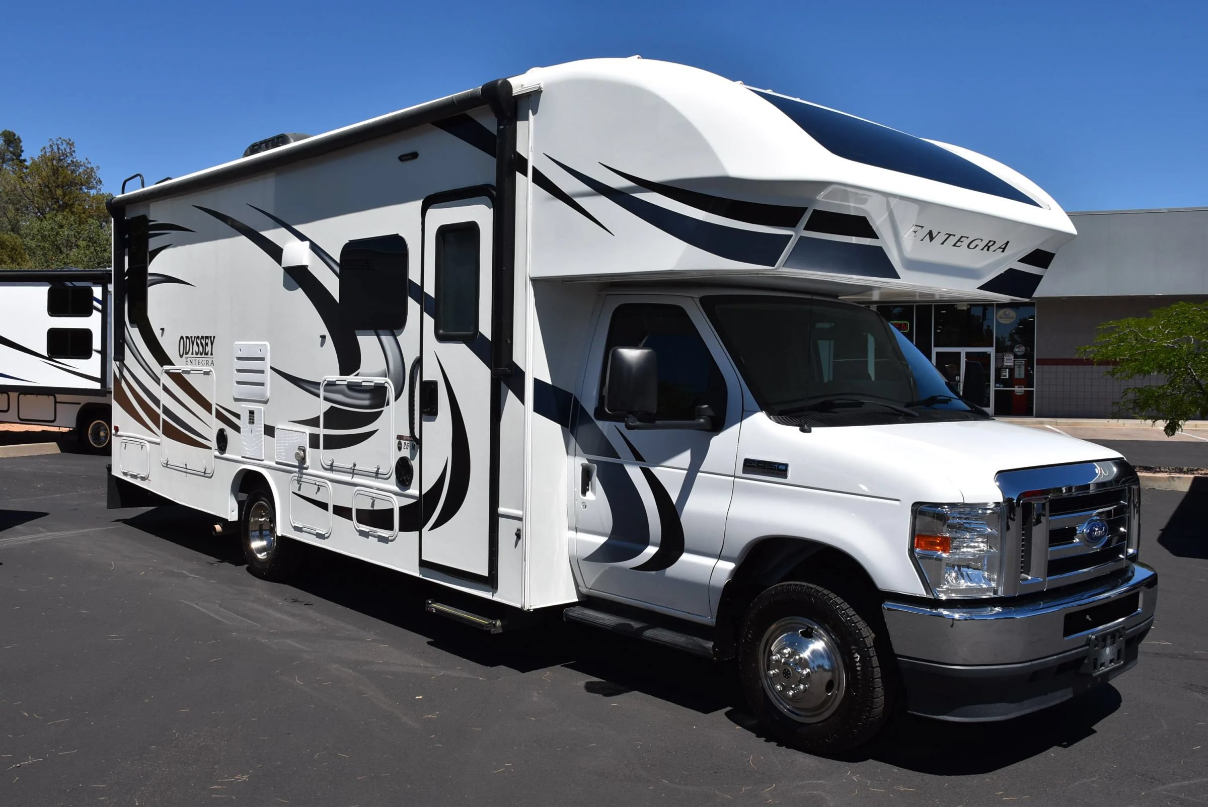 Used 2021 Ford E-450 and Econoline 450 Super Duty w/ Motorhome Prep Package RWD image 10