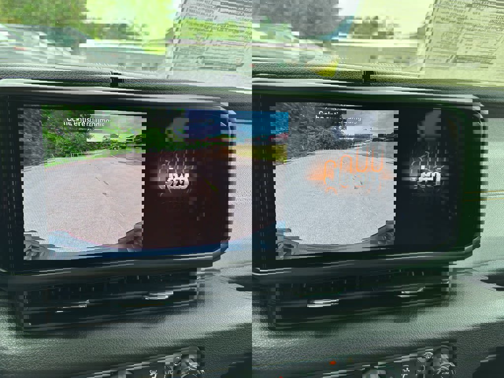 New 2025 Jeep Gladiator Sport image 15