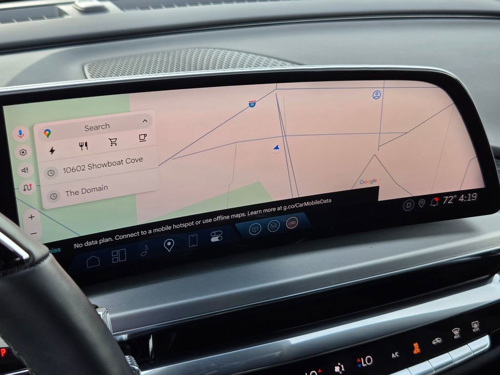 Certified 2025 Cadillac Lyriq Luxury w/ LPO, Floor Liner Package image 18