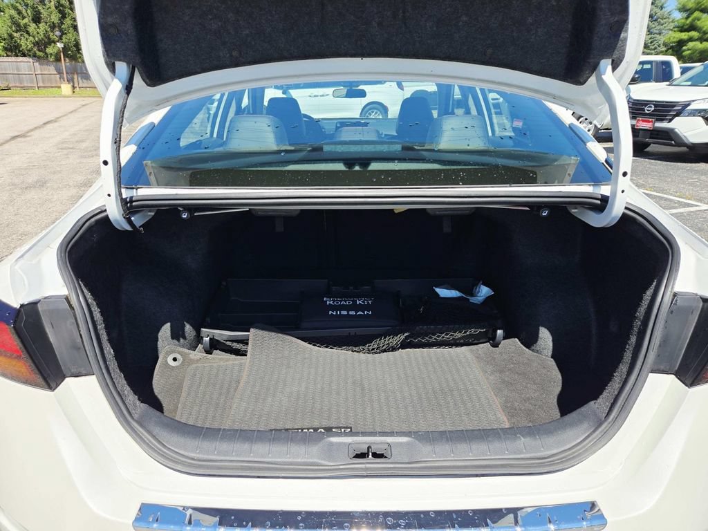 Used 2023 Nissan Altima 2.5 SR FWD image 13