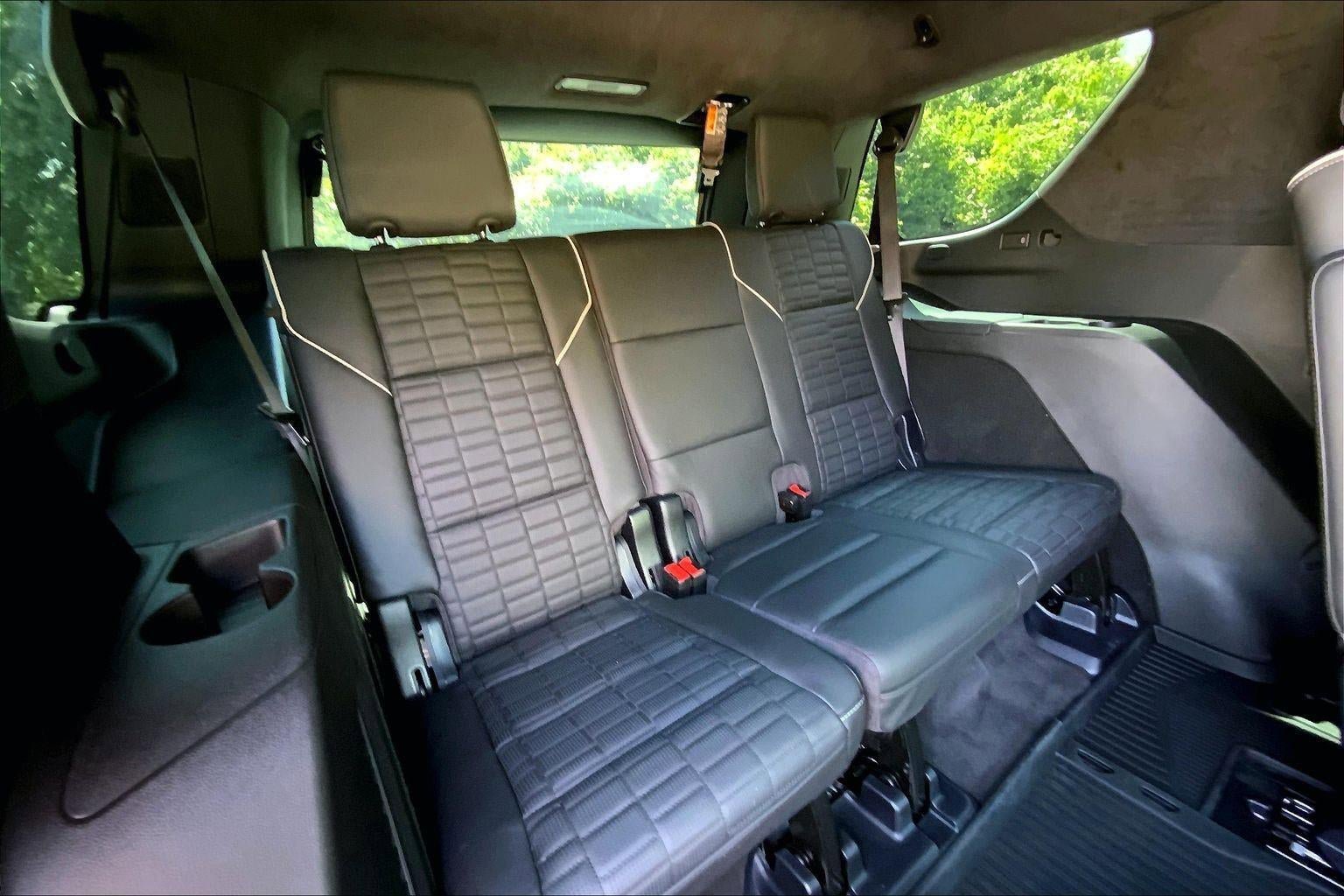 Certified 2025 Cadillac Escalade Sport Platinum w/ LPO, ONYX Package AWD/4WD image 22