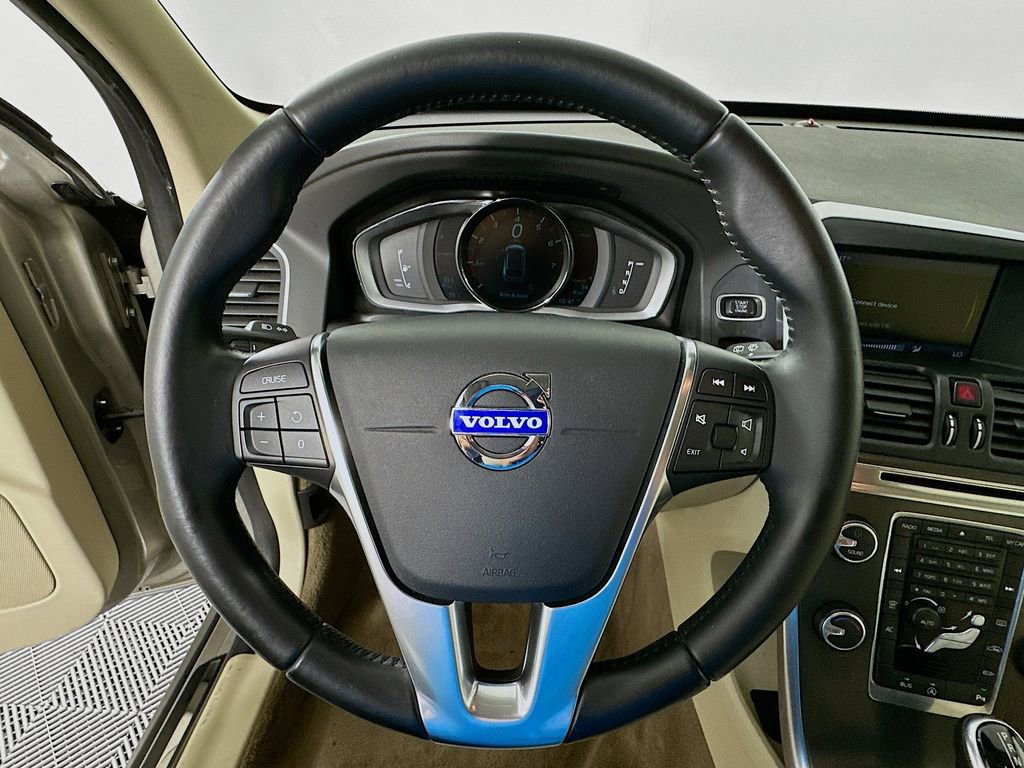 Used 2015 Volvo XC60 T5 Premier FWD image 11
