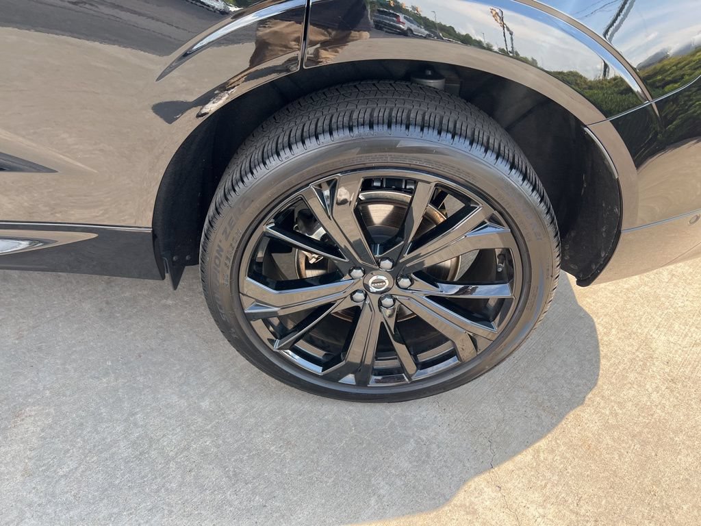 Certified 2024 Volvo XC60 T8 Ultimate w/ Climate Package AWD/4WD image 10