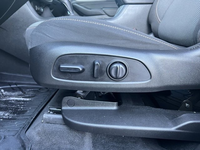 Used 2020 Chevrolet Traverse LT w/ Driver Confidence II Package image 16