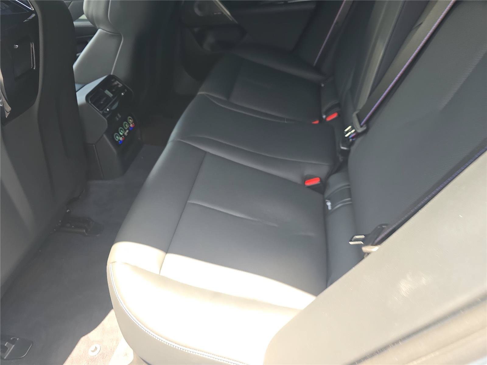 Used 2025 BMW M5 w/ Executive Package AWD/4WD image 13