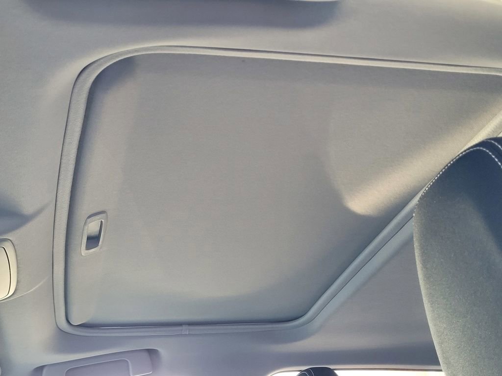 Used 2017 Toyota RAV4 XLE w/ Convenience Package image 13