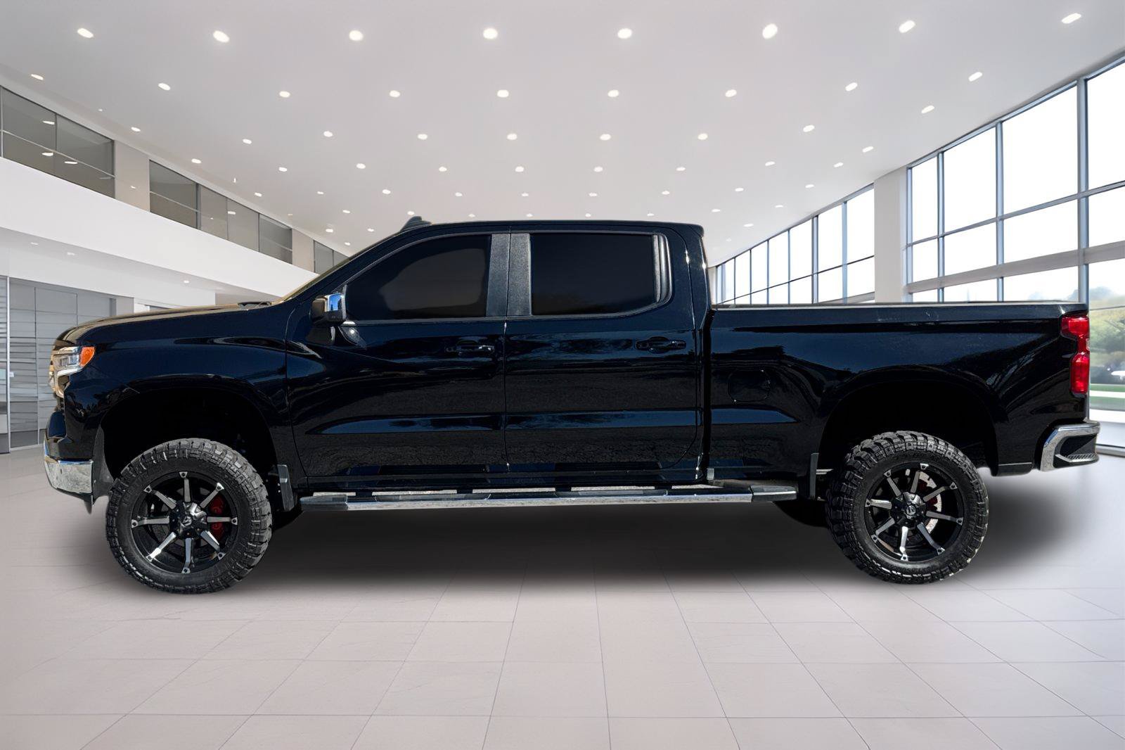 Used 2024 Chevrolet Silverado 1500 LT w/ Protection Package AWD/4WD image 7