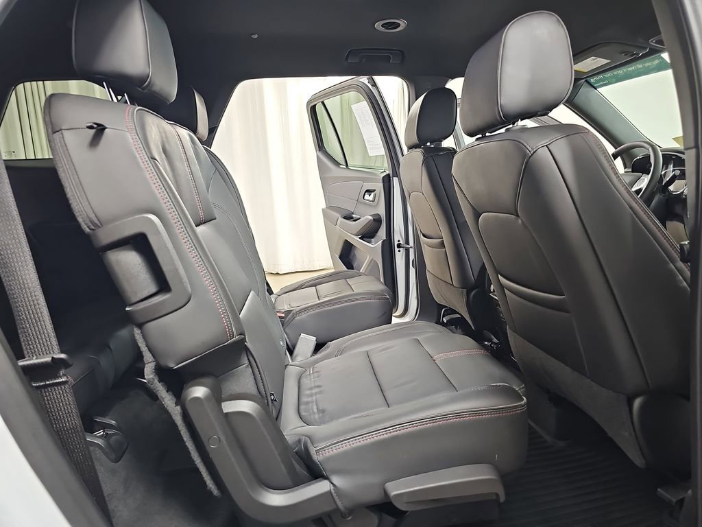 Certified 2024 Chevrolet Traverse RS w/ LPO, Floor Liner Package image 14