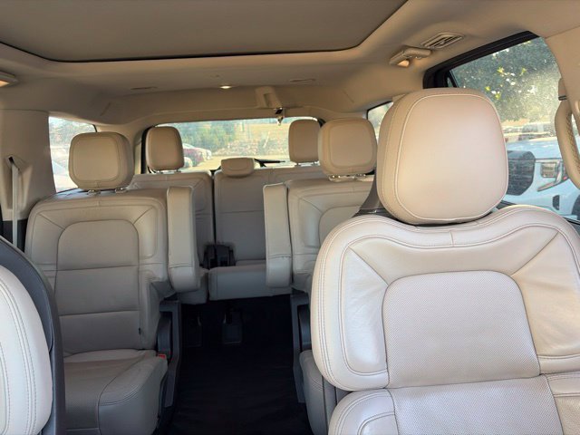 Certified 2023 Lincoln Navigator Reserve AWD/4WD image 14