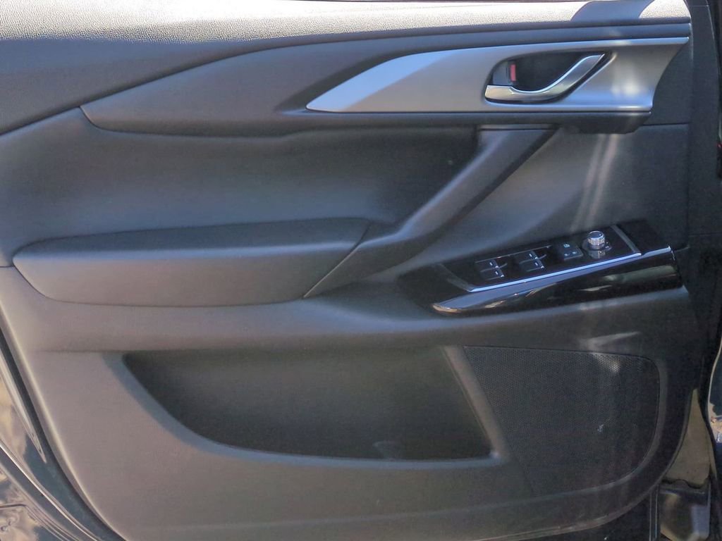 Used 2023 MAZDA CX-9 Touring Plus image 11