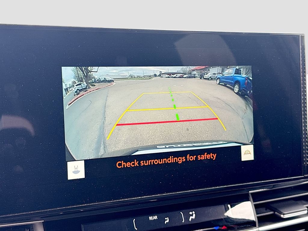 Used 2025 Toyota Sienna Limited image 14