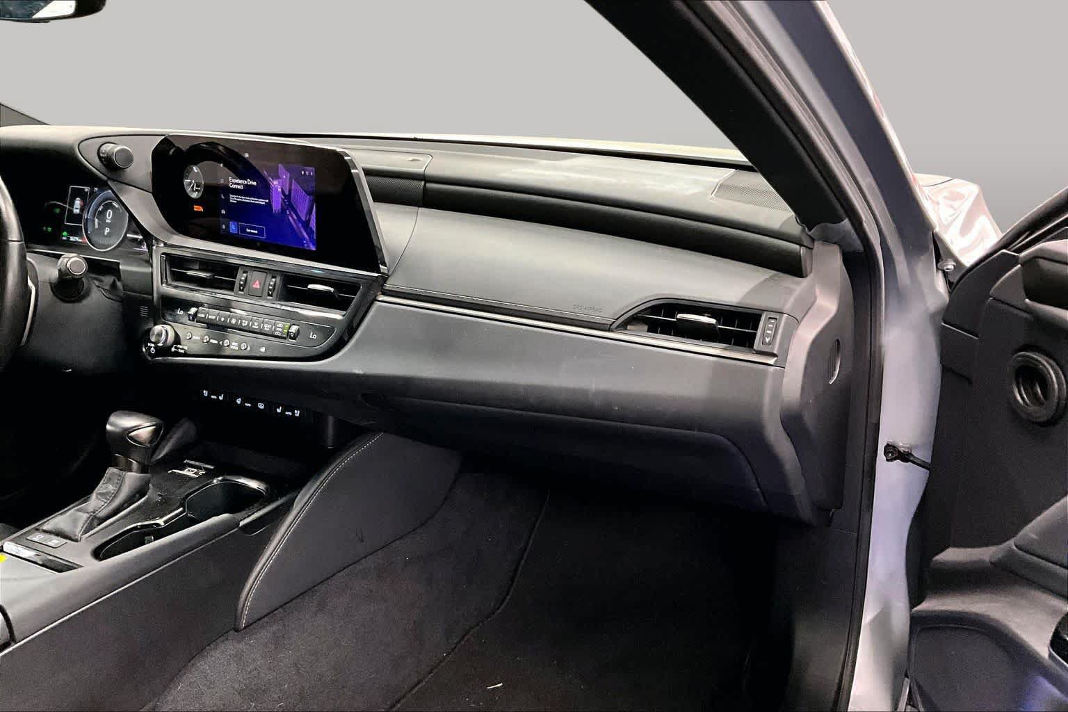 Used 2025 Lexus ES 300h w/ Premium Package FWD image 19