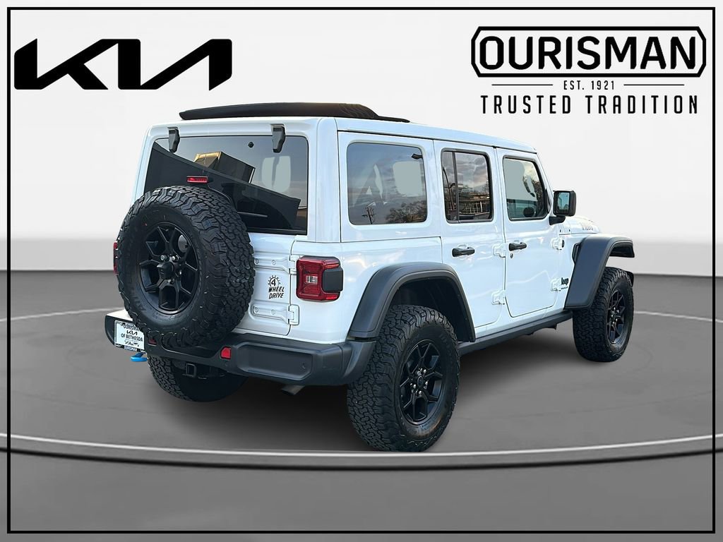 Used 2024 Jeep Wrangler Unlimited image 4