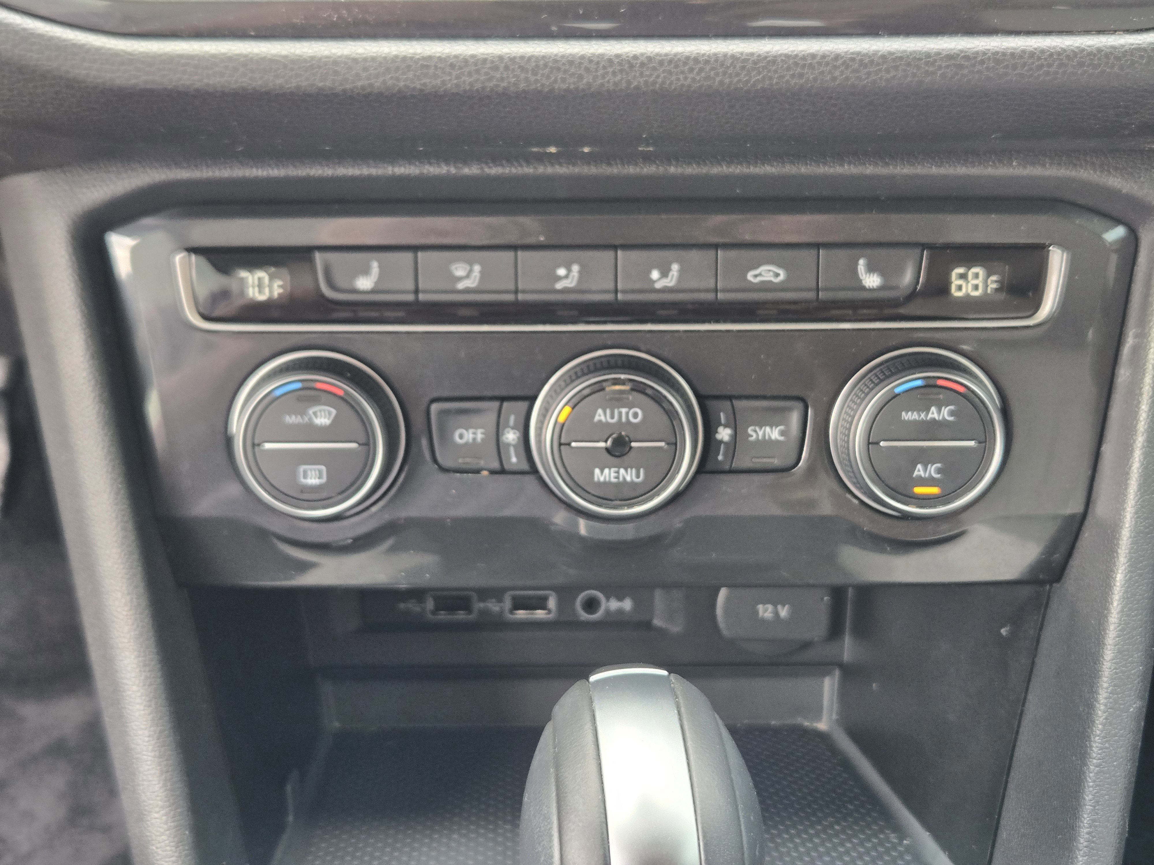 Used 2019 Volkswagen Tiguan SEL FWD image 29