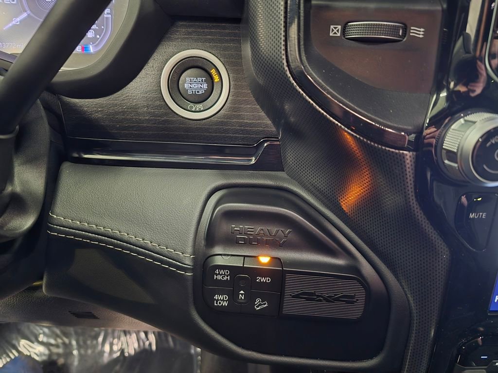 Certified 2024 RAM 2500 Limited image 32