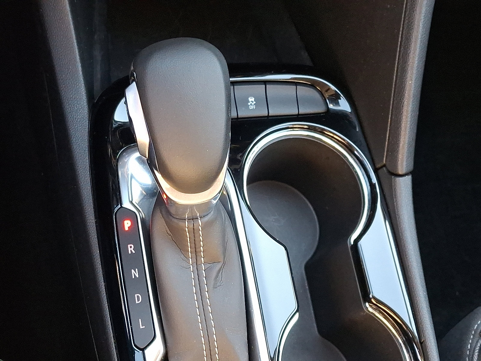 Used 2024 Buick Encore GX Sport Touring w/ Comfort Package image 14