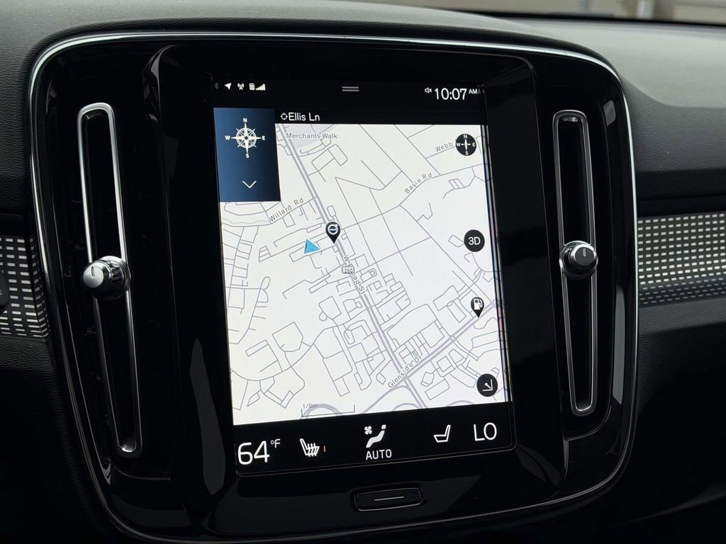 Used 2021 Volvo XC40 T5 R-Design w/ Advanced Package image 3