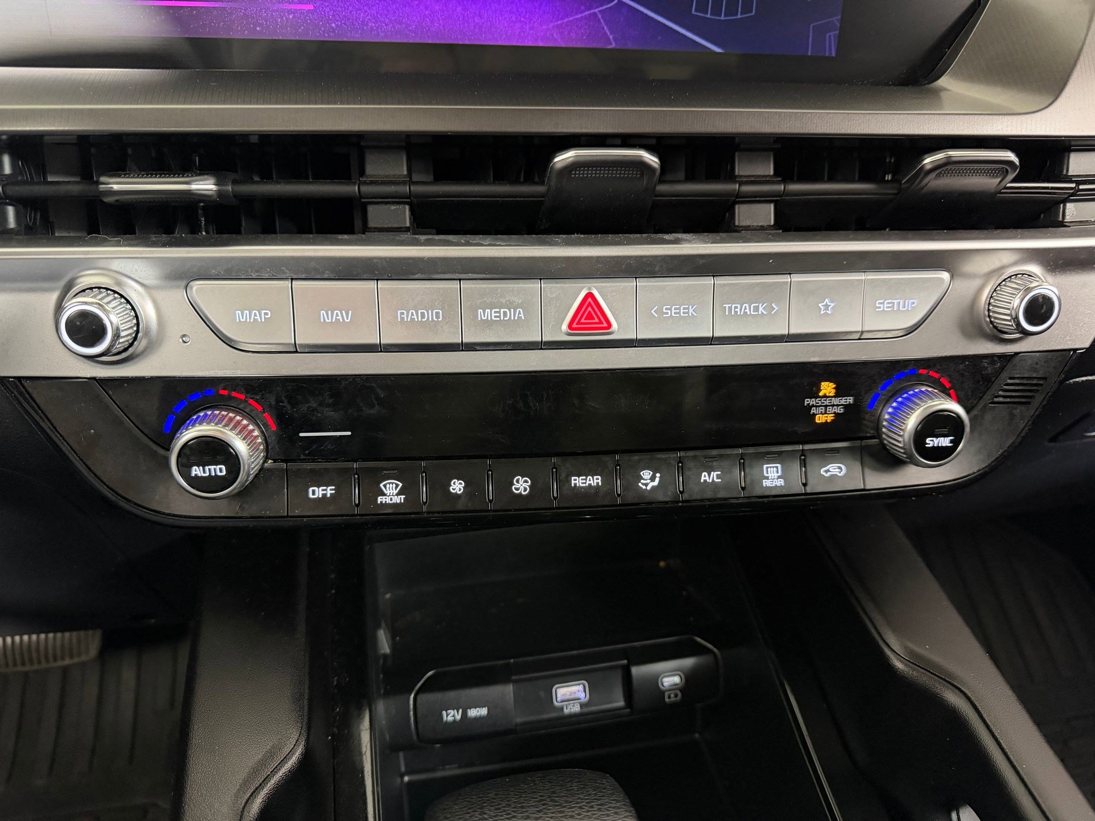 Used 2024 Kia Telluride LX image 23