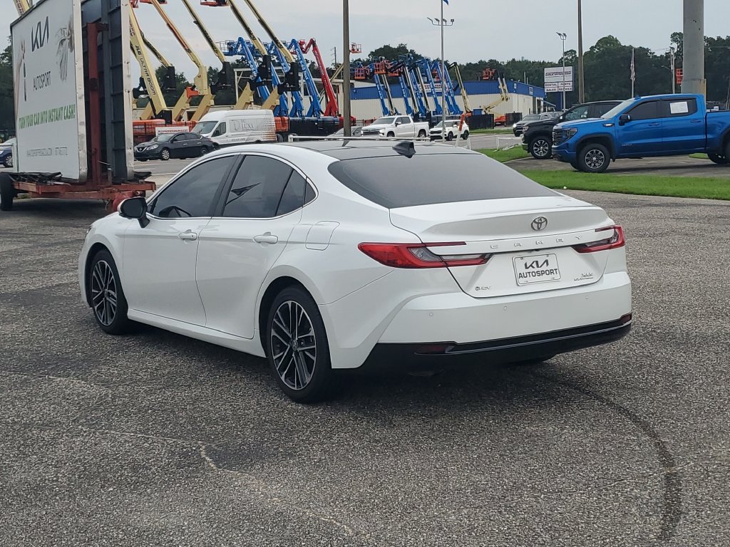 Used 2025 Toyota Camry XLE w/ Premium Plus Package FWD image 3