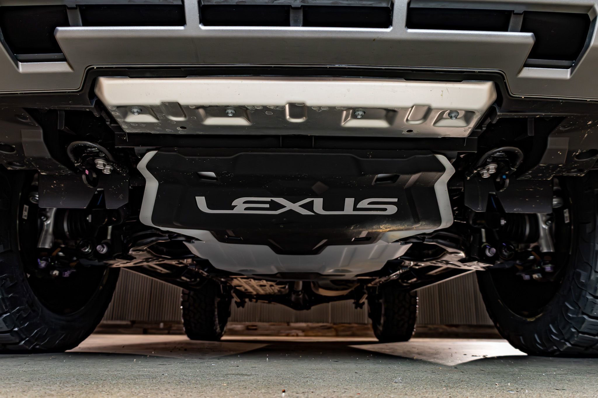 Used 2026 Lexus GX 550 w/ Accessory Package (CT) image 12