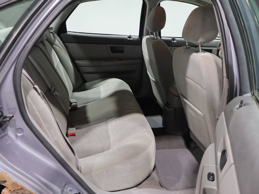Used 2006 Ford Taurus SEL FWD image 20