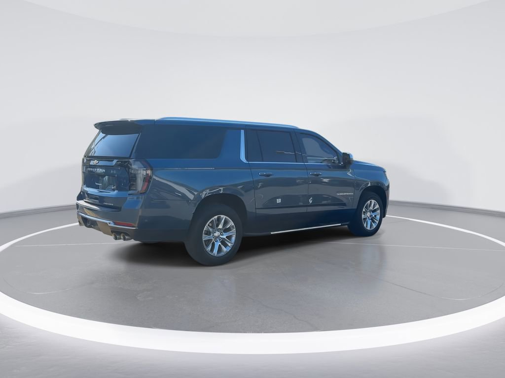 Used 2025 Chevrolet Suburban Premier AWD/4WD image 2