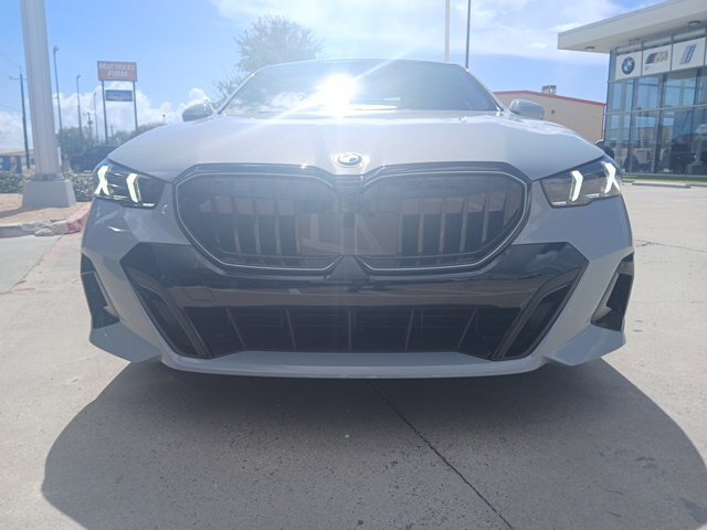 New 2027 BMW 540i xDrive w/ Executive Package AWD/4WD image 2