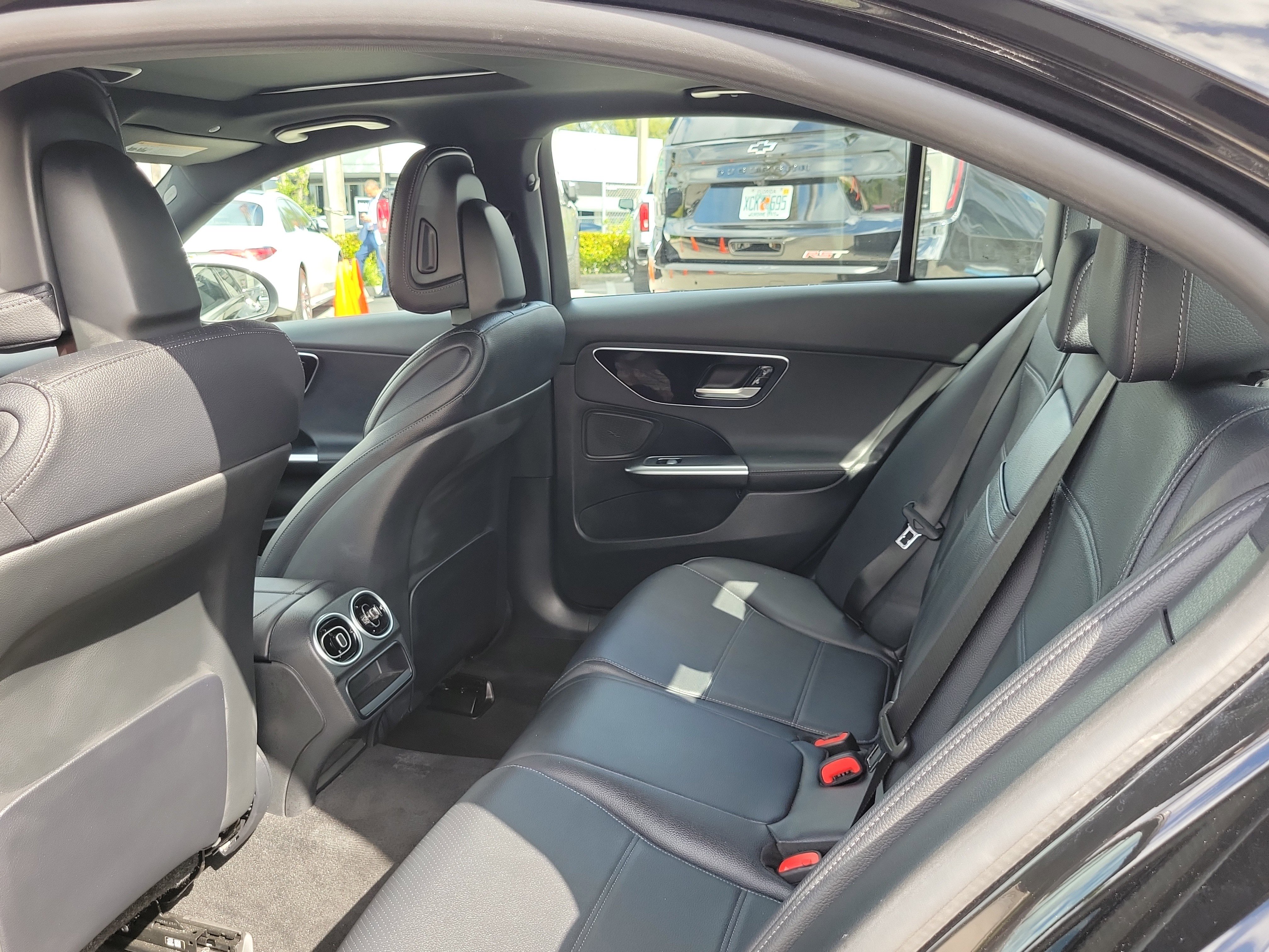 Used 2025 Mercedes-Benz C 300 Sedan image 13