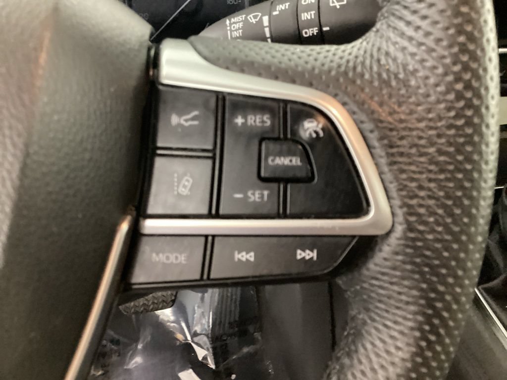 Used 2024 Toyota Sienna Limited AWD/4WD image 15