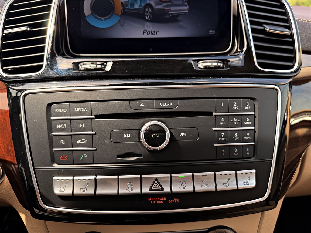 Used 2019 Mercedes-Benz GLS 550 4MATIC image 23