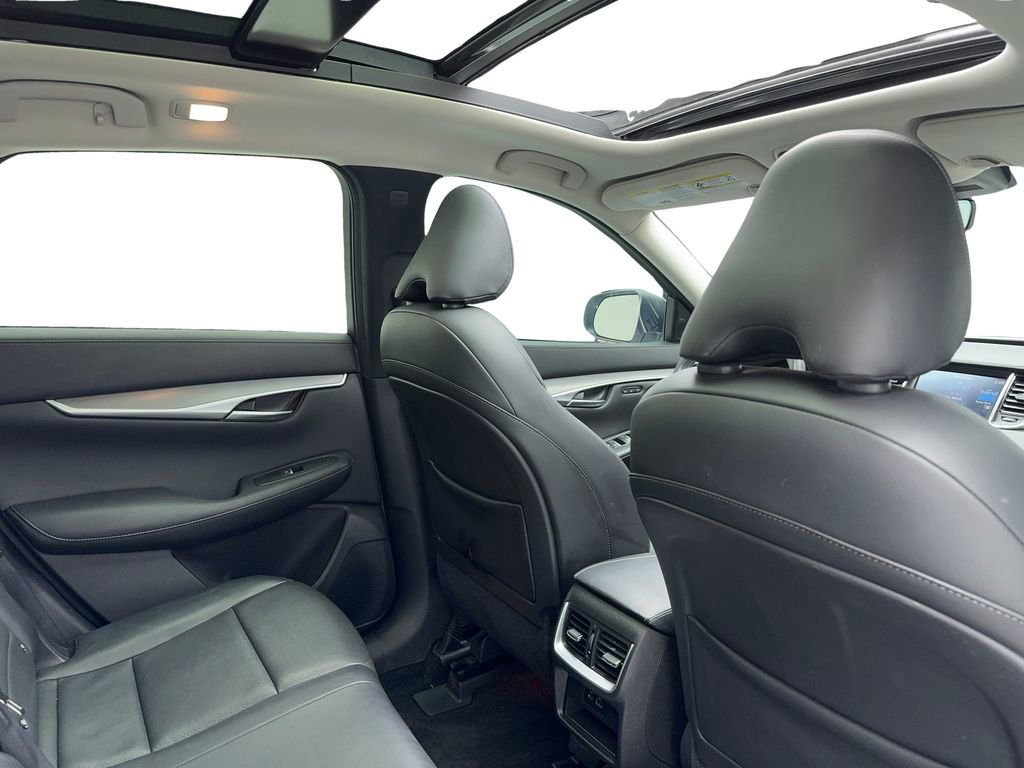 Used 2023 INFINITI QX50 Luxe image 43