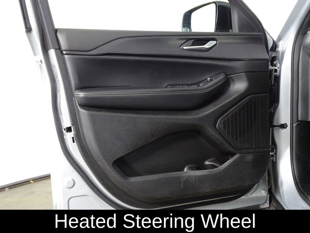 Used 2023 Jeep Grand Cherokee L Laredo image 17