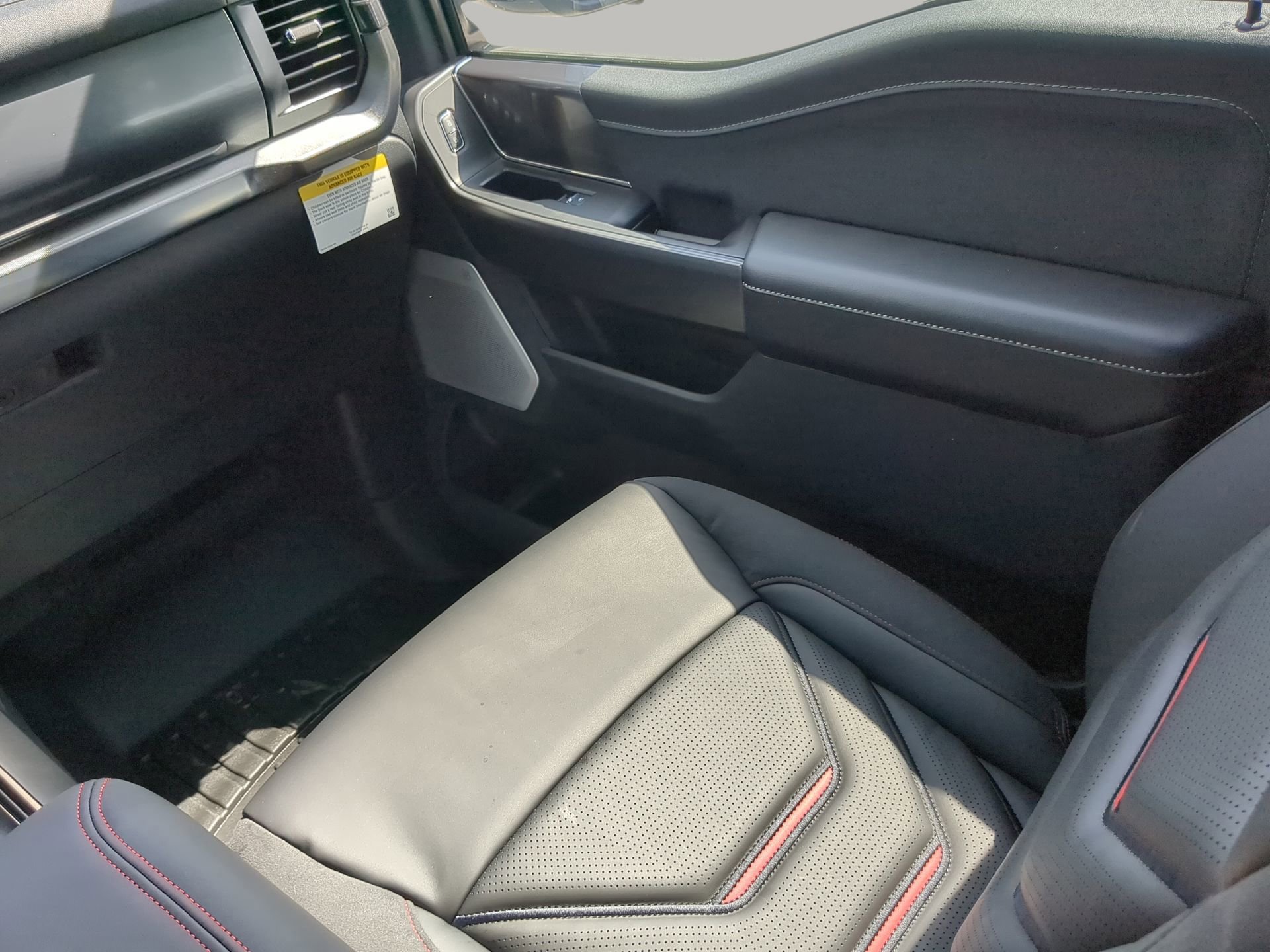 New 2025 Ford F150 Lariat w/ Equipment Group 502A High image 48