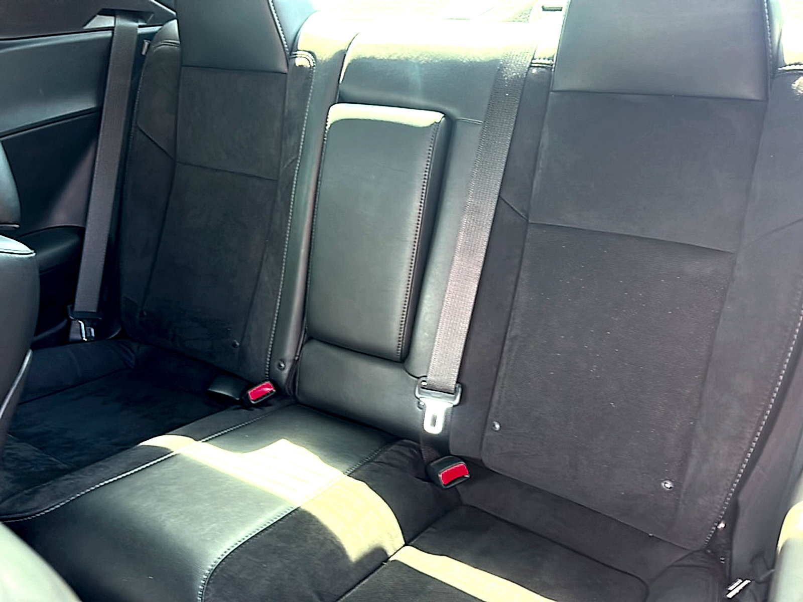 Used 2018 Dodge Challenger R/T Plus RWD image 17