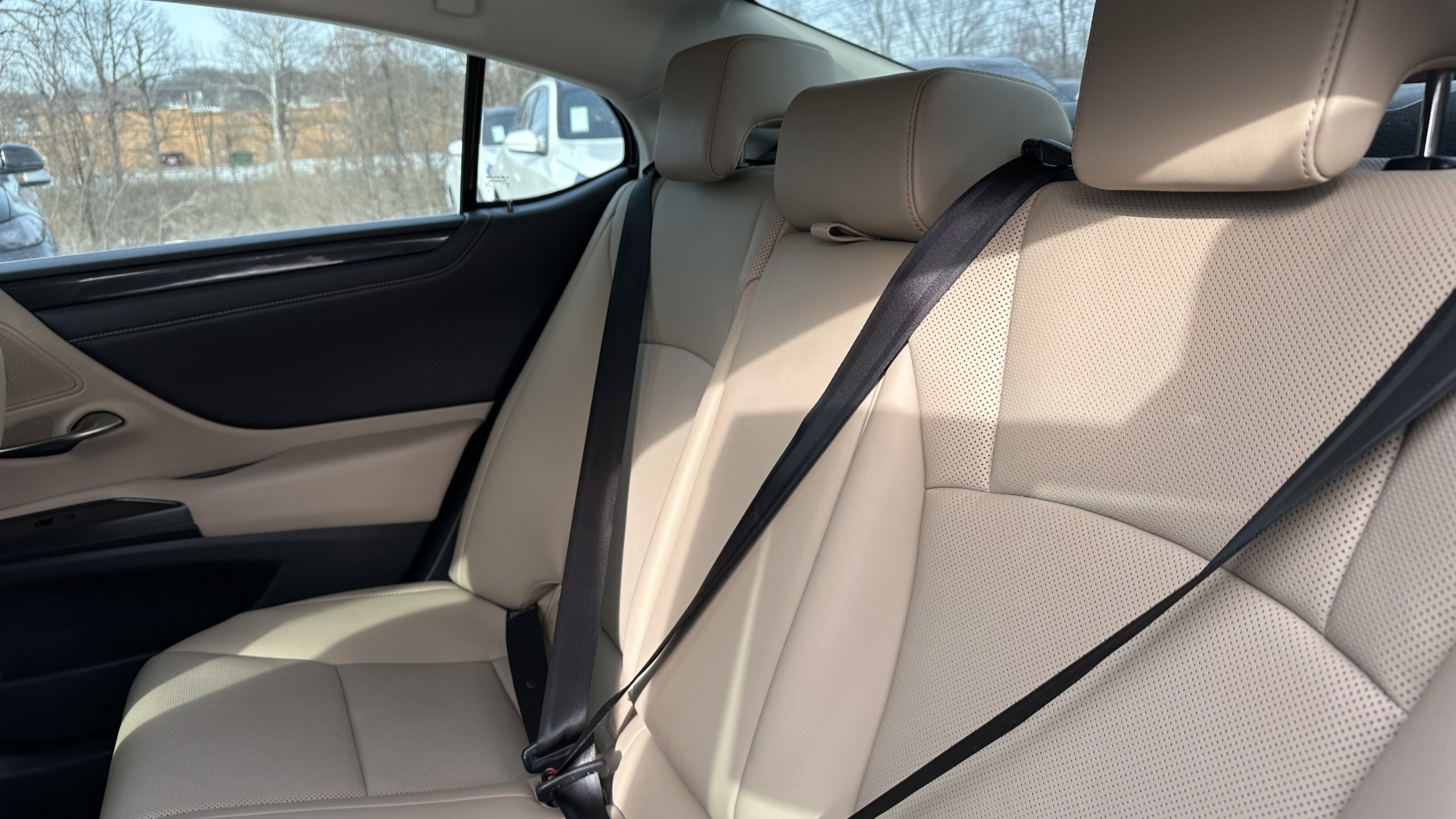 Used 2019 Lexus ES 350 image 32